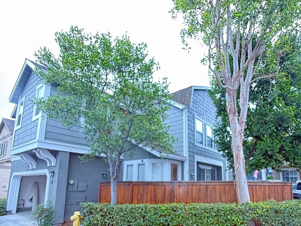1st image of 31 Picket Ln