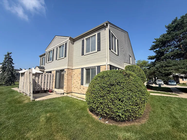 44540 Connecticut Ct — Photo 3