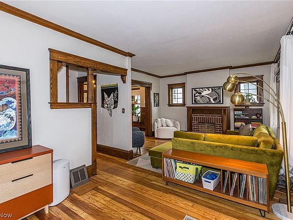 4th image of 1469 Spring Garden Ave