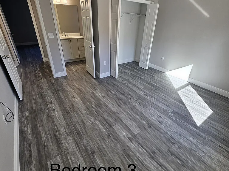 377 NW Redwing Rd — Photo 10
