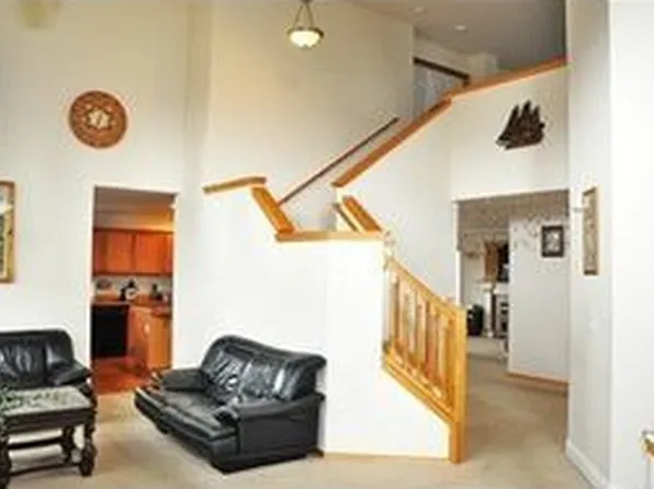 9604 S 236th St, Kent, WA 98032