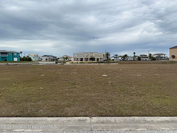 3rd image of 3415 Sheephead Dr