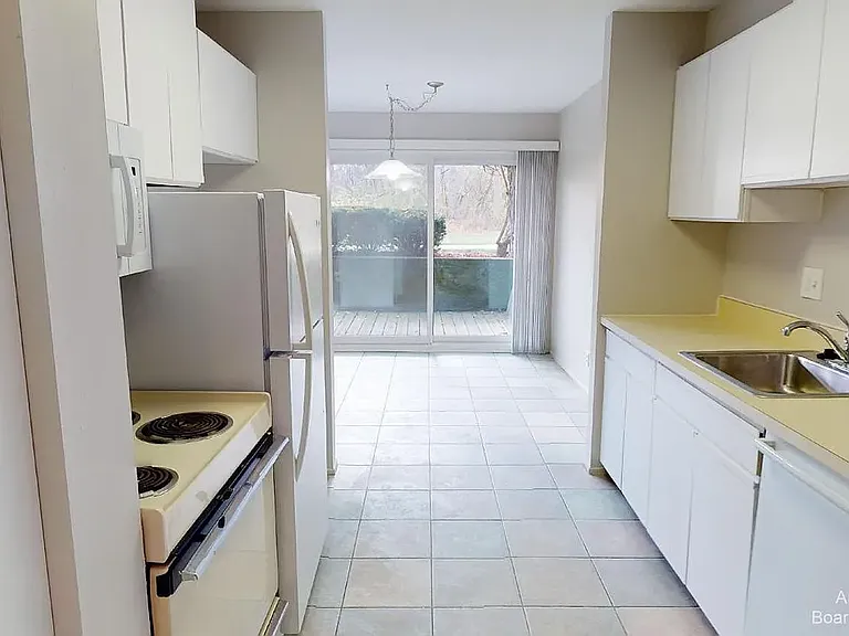 2124 Pauline Blvd #108 — Photo 5