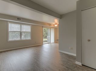 561 Allison Dr APT 8, Hummelstown, PA 17036