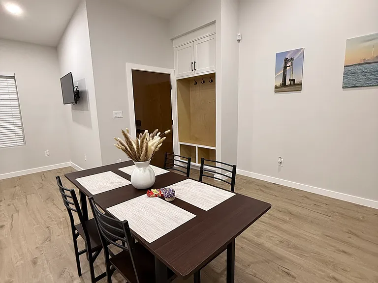 322 W Madison St #2 — Photo 6
