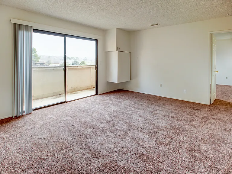 Sierra View Apartments — Photo 2