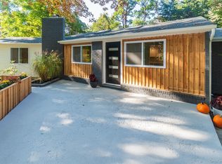 11 Tree Top Ln, Poughkeepsie, NY 12603