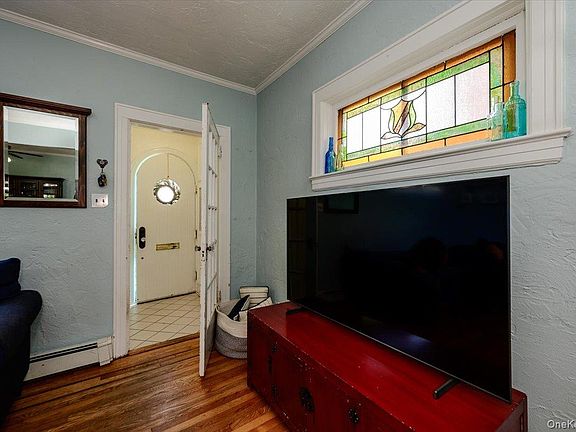 4th image of 516 W Market Street