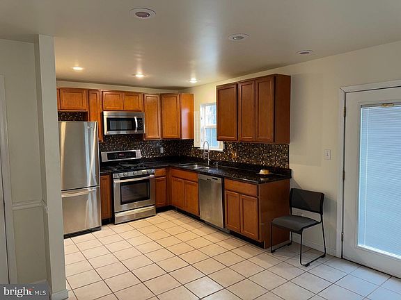 2nd image of 546 Barley Ct