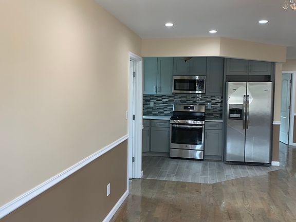 2nd image of 14498 167th St