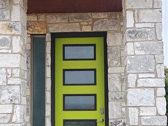 2nd image of 4001 Paloma Cir
