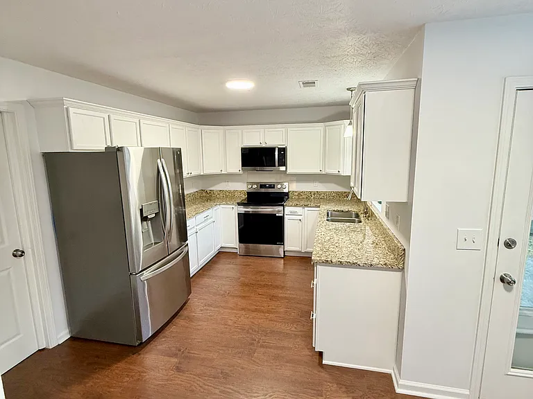 500 Wellington Gardens Dr — Photo 13
