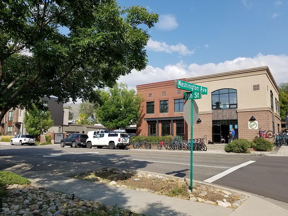 Washington Station - Corner of 8th St and Washington Ave