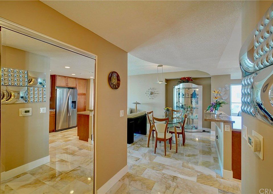 1st image of 510 1st Ave #1305