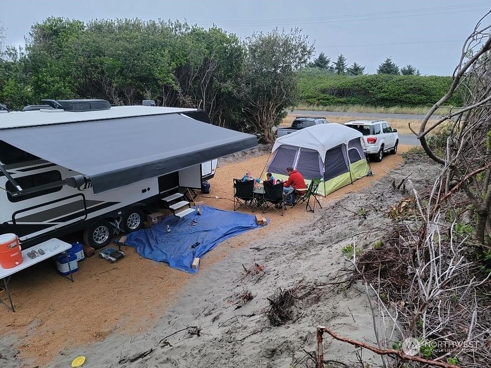 2nd image of 917 Ocean Shores Boulevard SW