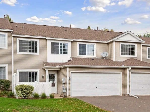 402 Leeward Trl, Woodbury, MN 55129