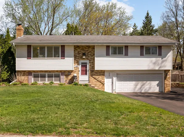 2600 E 121st St, Burnsville, MN 55337