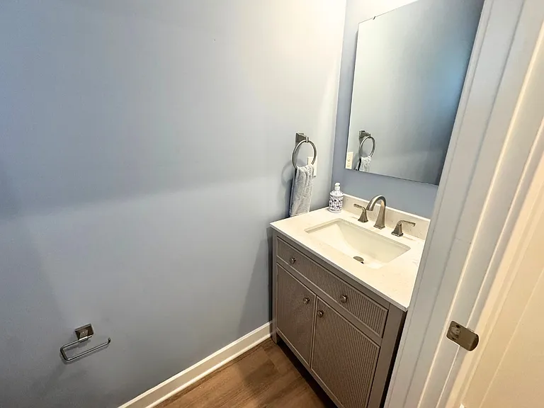 232 Regency Dr — Photo 17