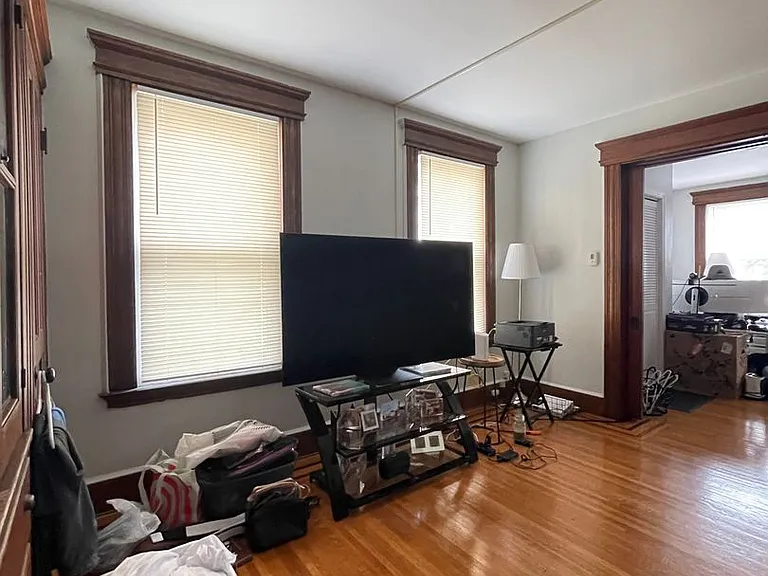 23-25 Woodland Street — Photo 12