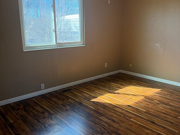 3rd image of 1259 W Raintree Dr