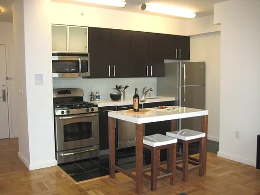 Rented by Bklyn Gold Leasing Office | media 19