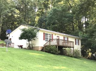 140 Mattie Ln, Jacksboro, TN 37757