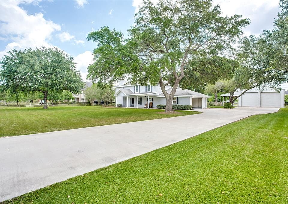 1st image of 25027 Sandi Ln