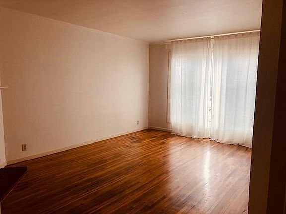 3rd image of 1586 19th Ave