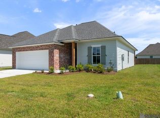 10449 Highpoint Dr, Denham Springs, LA 70706