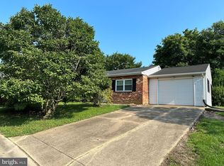 14 Burns Way, Newark, DE 19702