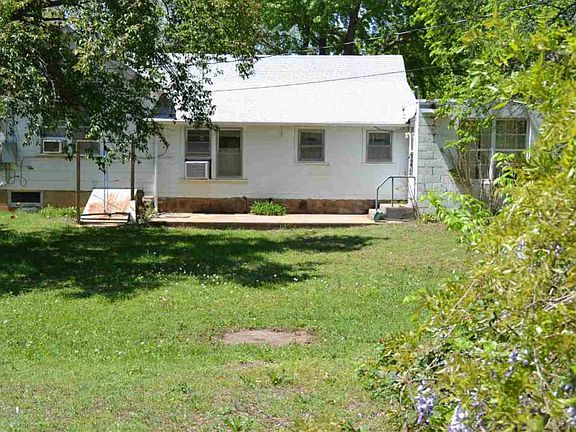 3rd image of 717 S McFarland St