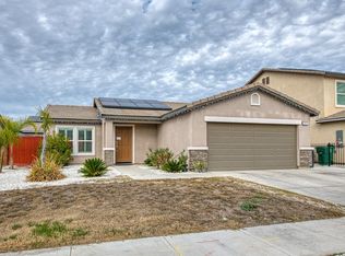 540 Rebeca Ave, Sanger, CA 93657