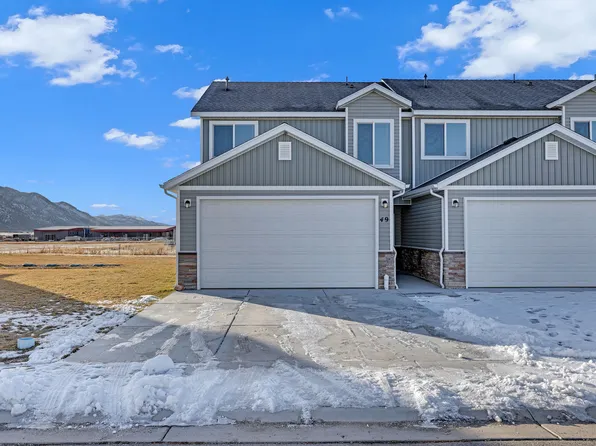 49 Cedar Ln, Malad City, ID 83252