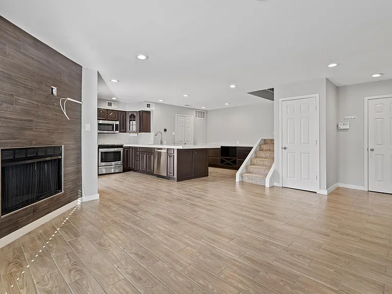 4371 Madera Rd #4 — Photo 12
