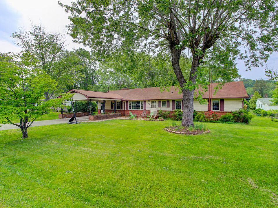 1st image of 2108 Sandra Dr