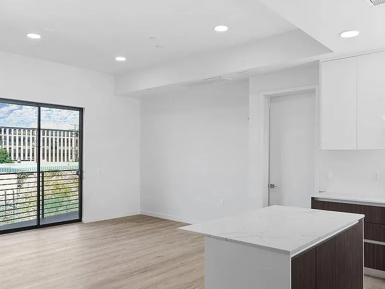 4707 Fulton Ave #403 — Photo 13