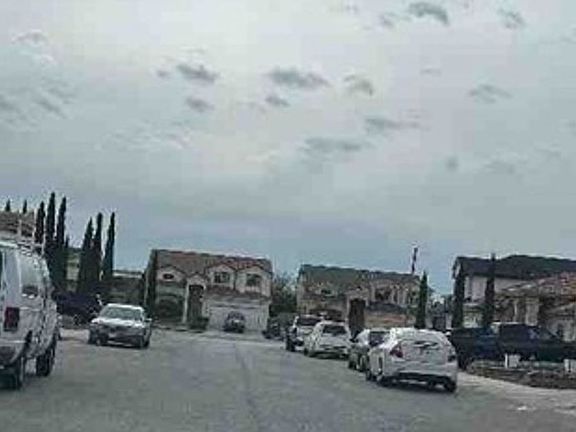 Exterior Neighborhood (street photo)