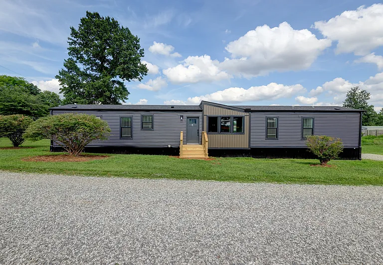 295 Seay Rd #38 — Photo 1