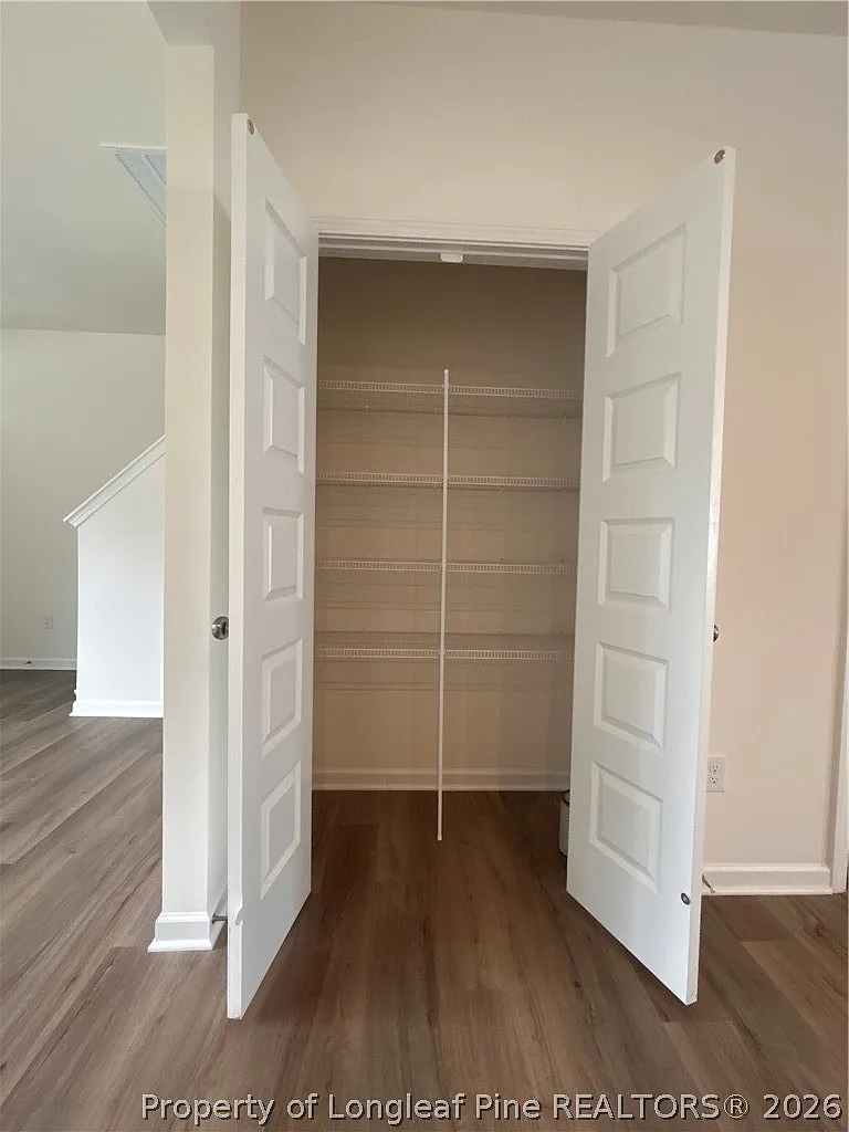 3 bed, 2.5 bath, 1801 sqft, $1,700 — Photo 4