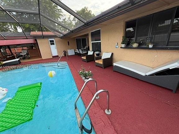 5th image of 3405 Garnet Rd