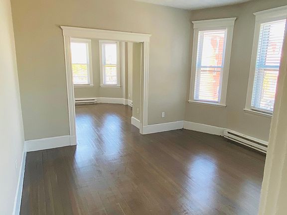 4th image of 107 Shurtleff St #2