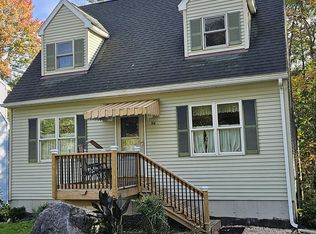 316 Chester Knoll Dr, Bennington, VT 05201