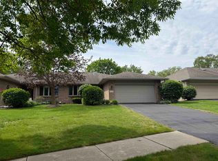 7215 Centennial Trl, Rockford, IL 61107