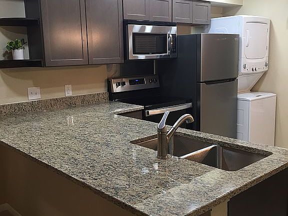 4th image of 2521 Pearl St APT 104
