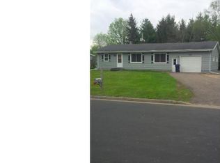 481 E Pleasant Ave, Ellsworth, WI 54011