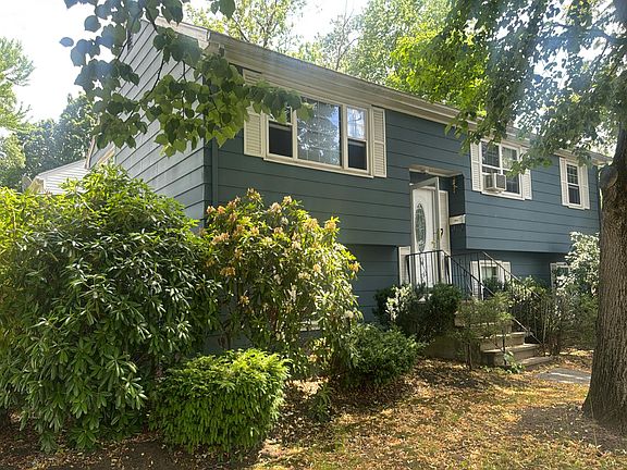 3rd image of 39 Williams St