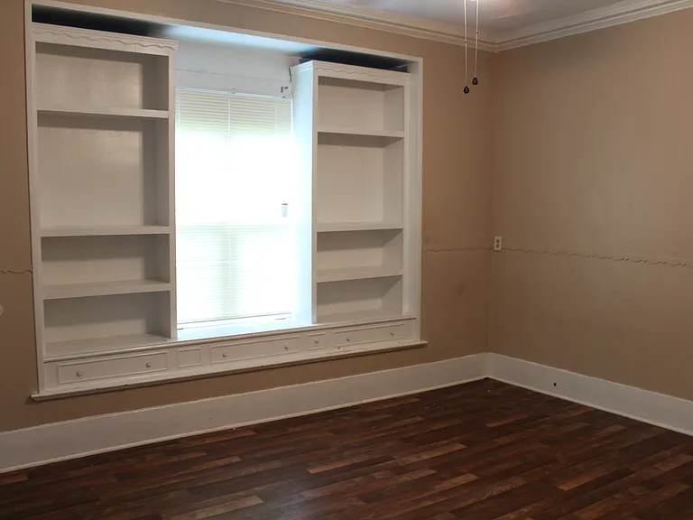 2229 Procter St — Photo 6