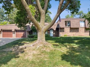6045 Bowman Ave, Inver Grove Heights, MN 55076