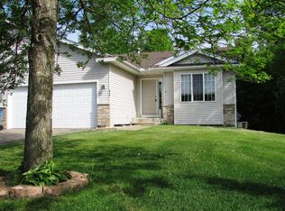 11 Nina Ct SW, Isanti, MN 55040