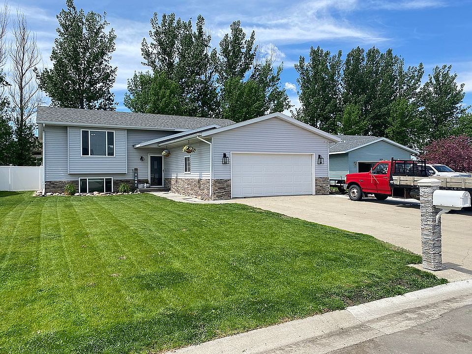 1927 12th St N, Wahpeton, ND 58075 Zillow